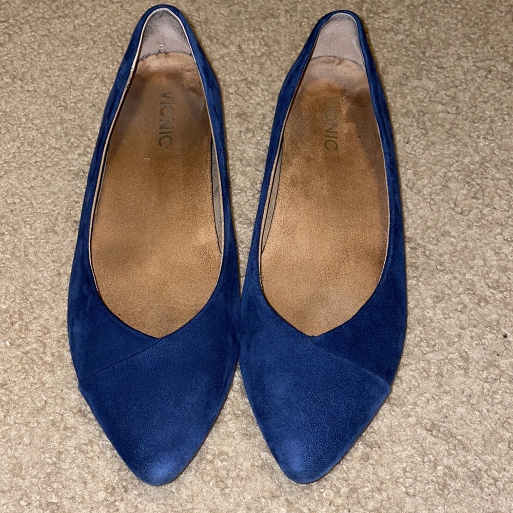 Vionic Caballo Blue Suede Pointy Toe Flats 8.5